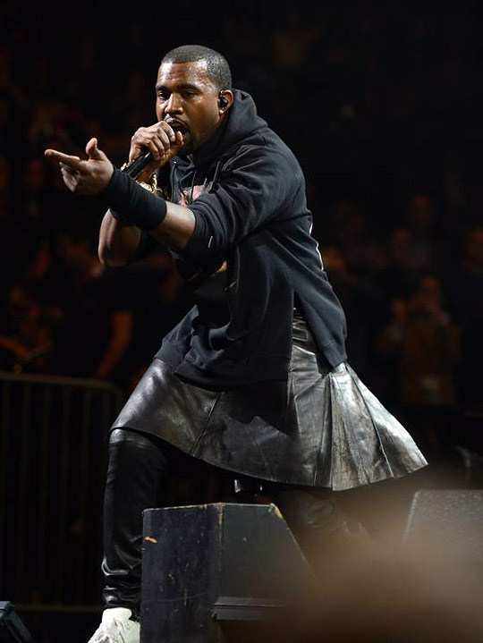 Kanye's 12/12/12 concert performance