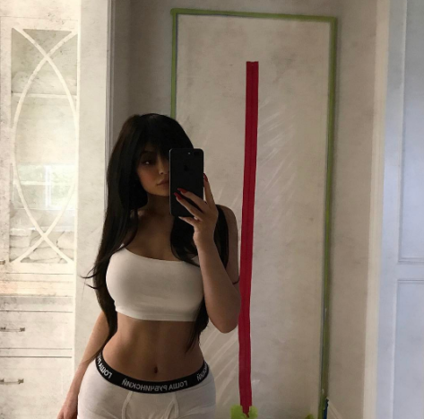 Kylie Jenner likes to wear men’s underwear